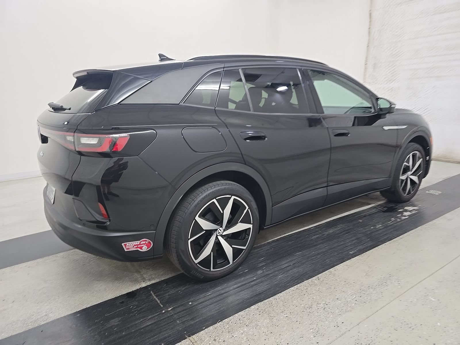 Used 2023 Volkswagen ID.4 Pro S AWD/4WD image 6
