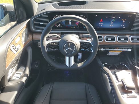 New 2026 Mercedes-Benz GLS 580 4MATIC image 16