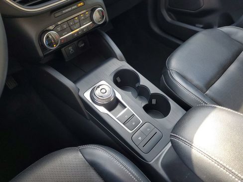 Certified 2022 Ford Escape SEL AWD/4WD image 33