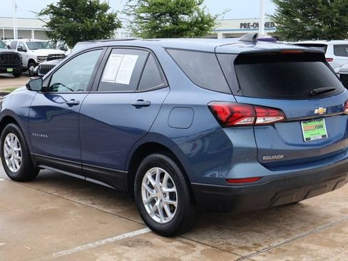 Used 2024 Chevrolet Equinox LS w/ LPO, Cargo Package FWD image 4
