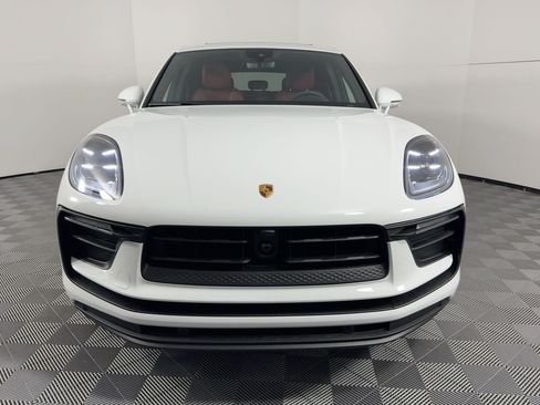 Used 2026 Porsche Macan AWD/4WD image 6