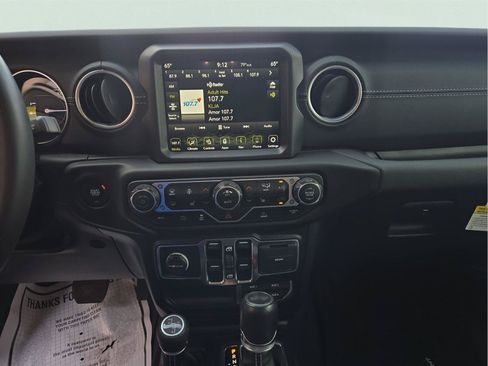 Used 2023 Jeep Wrangler Unlimited Sahara w/ Cold Weather Group AWD/4WD image 17
