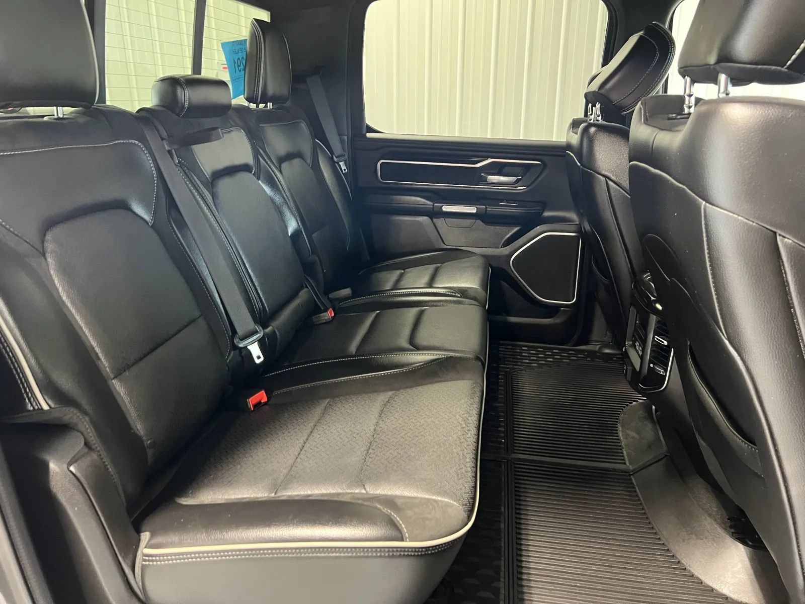 Used 2020 RAM 1500 Laramie AWD/4WD image 44
