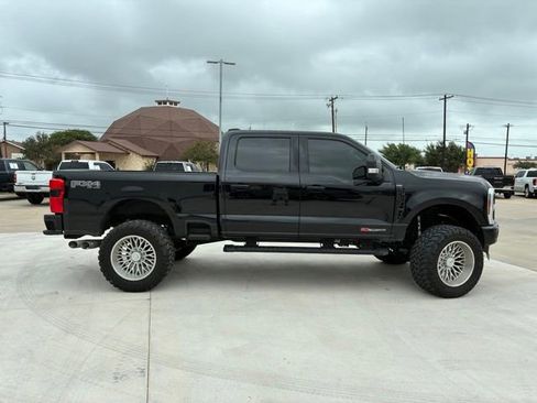 Used 2024 Ford F250 Lariat w/ Lariat Ultimate Package AWD/4WD image 2