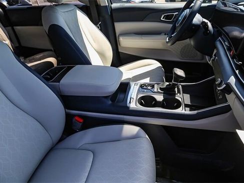 New 2026 Kia Carnival SX image 14