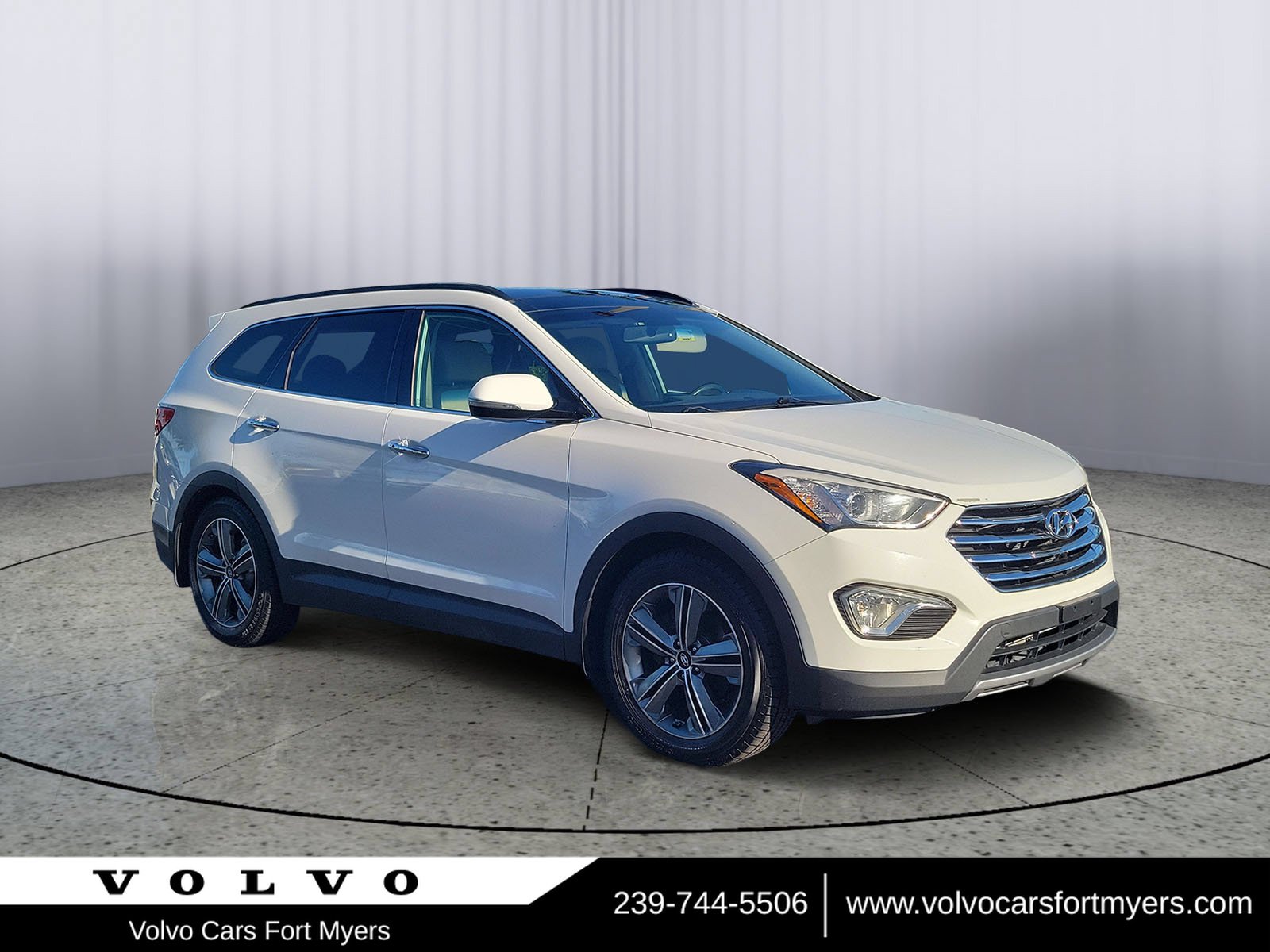 Used 2016 Hyundai Santa Fe Limited w/ Option Group 04 AWD/4WD image 1
