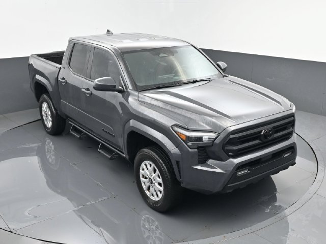 Used 2024 Toyota Tacoma SR5 w/ SR5 Upgrade Package AWD/4WD image 19