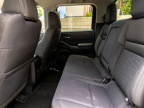 Used 2022 Nissan Frontier SV RWD image 20