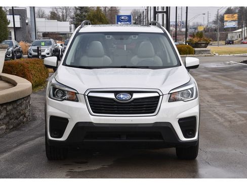 Used 2020 Subaru Forester Premium image 9