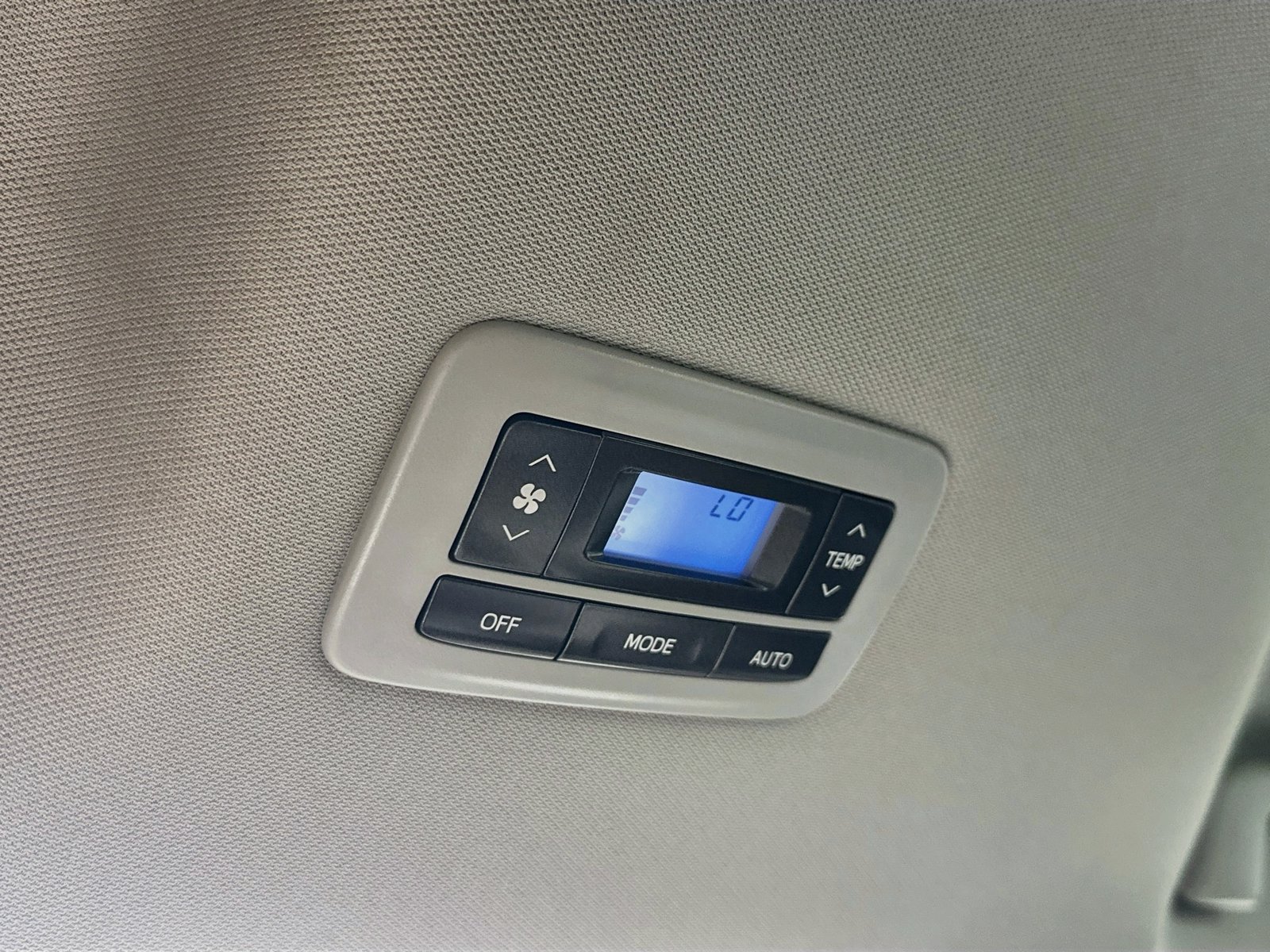 Used 2018 Toyota Sienna XLE Premium AWD/4WD image 26