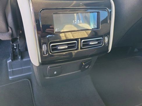 Certified 2025 Lincoln Aviator Reserve w/ Luxury Package image 17