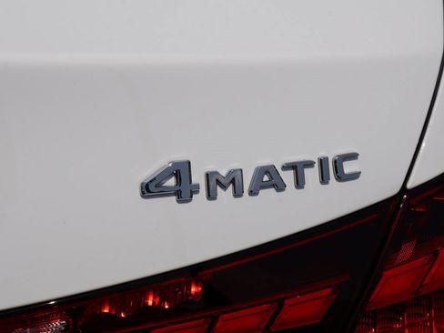 Used 2025 Mercedes-Benz C 300 4MATIC Sedan image 17