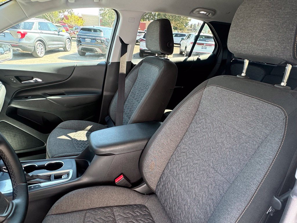 Used 2024 Chevrolet Equinox LT FWD image 14