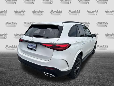 Used 2025 Mercedes-Benz GLC 300 4MATIC image 10