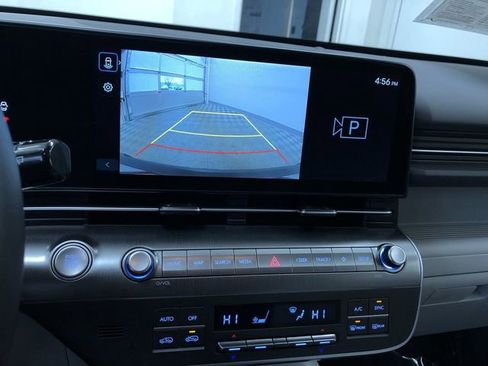 Used 2025 Hyundai Kona SEL image 27