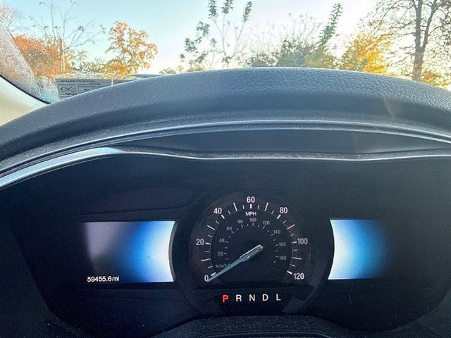 Used 2020 Ford Fusion SE FWD image 10