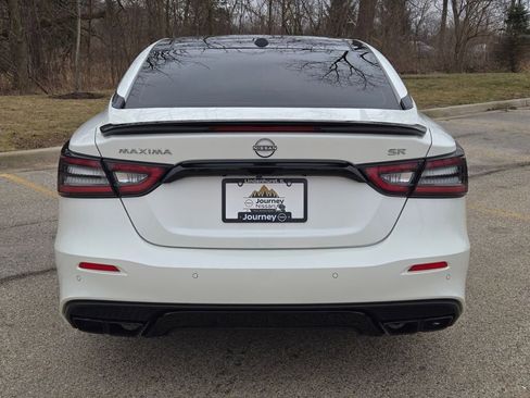 Used 2023 Nissan Maxima SR w/ Sport Mat Group image 13