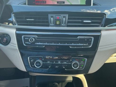 Used 2022 BMW X1 sDrive28i w/ Convenience Package FWD image 21