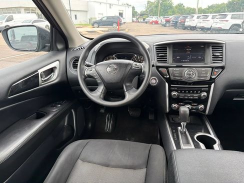 Used 2020 Nissan Pathfinder S FWD image 14