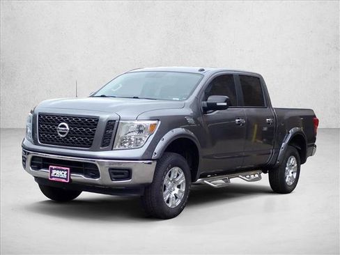 Used 2019 Nissan Titan SV AWD/4WD image 6