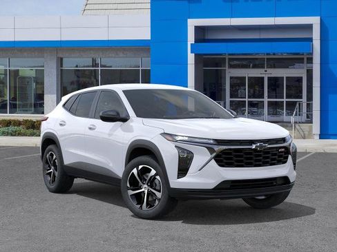 New 2026 Chevrolet Trax RS w/ Driver Confidence Package FWD image 7