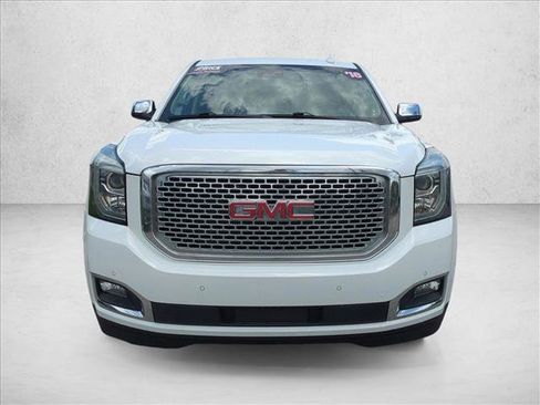 Used 2018 GMC Yukon XL SLT w/ Open Road Package RWD image 2