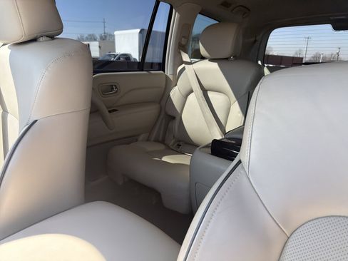 Used 2023 INFINITI QX80 Luxe w/ All-Season Package image 29