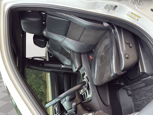 Used 2021 Jeep Grand Cherokee Laredo X image 10