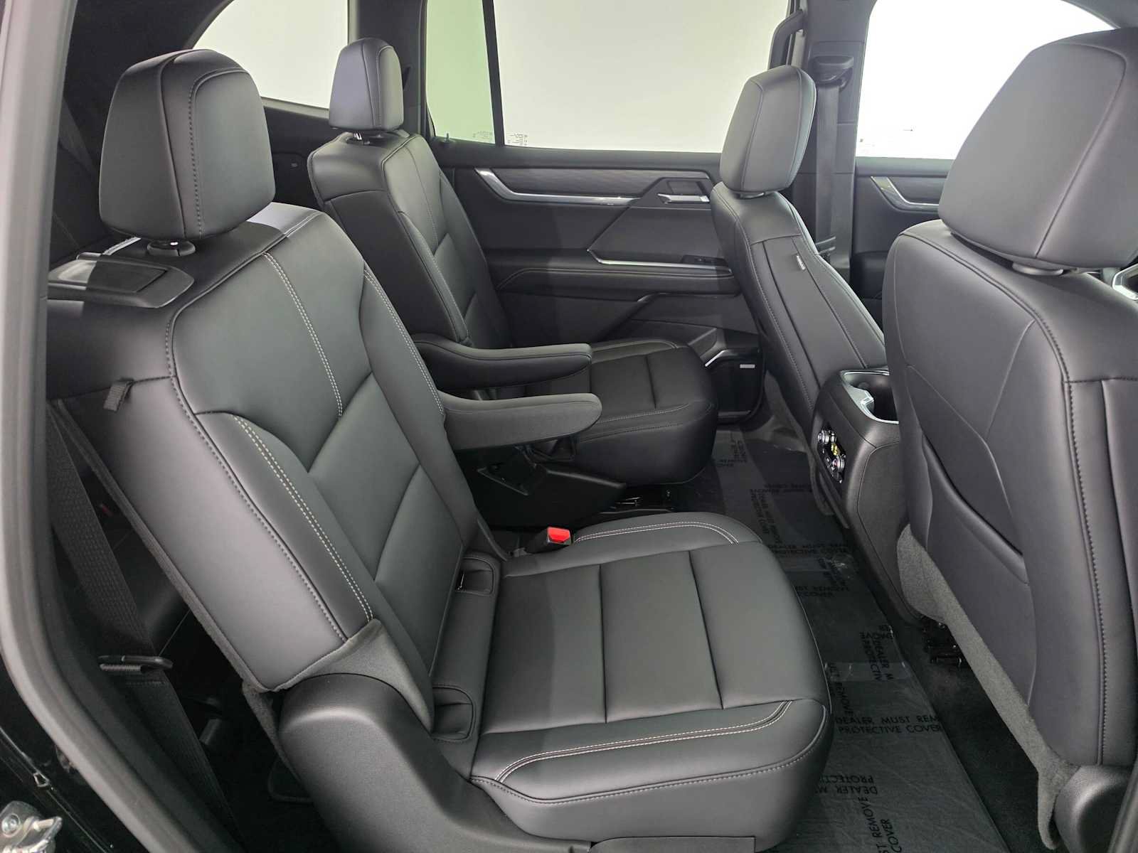 Used 2026 GMC Acadia Elevation w/ Super Cruise Package FWD image 12
