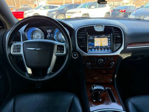 Used 2012 Chrysler 300 Limited image 26