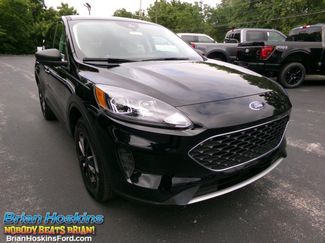 Used 2022 Ford Escape SE w/ Cold Weather Package AWD/4WD video 1