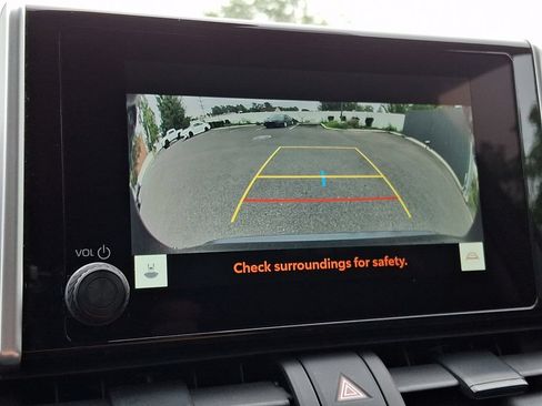 Certified 2025 Toyota RAV4 XLE FWD image 20