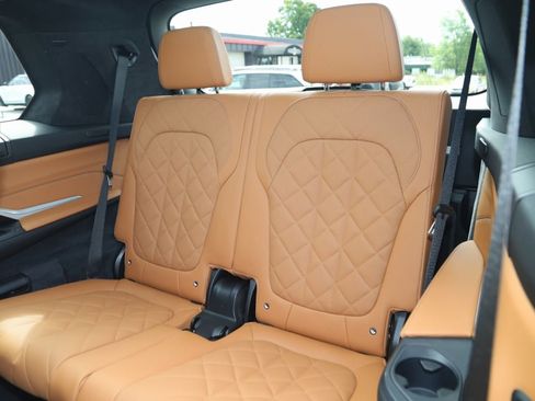 Used 2023 BMW X7 xDrive40i w/ M Sport Package image 77