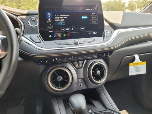 Used 2025 Chevrolet Blazer Premier w/ Driver Confidence II Package image 28