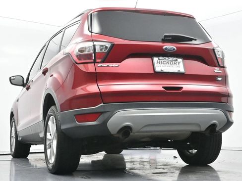 Used 2018 Ford Escape SE w/ SE Sync 3 Package FWD image 43