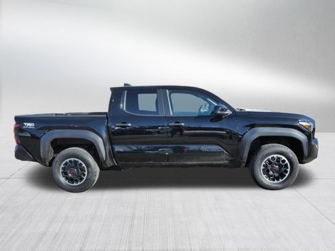 Certified 2024 Toyota Tacoma TRD Off-Road image 9