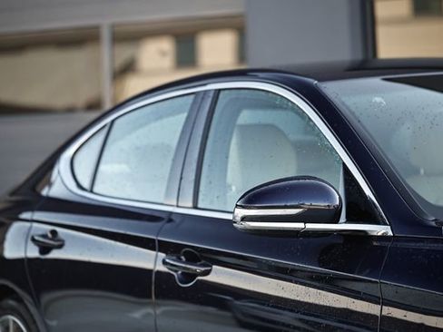 Used 2026 Genesis G70 2.5T image 3