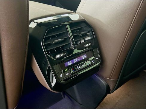 Used 2026 BMW iX xDrive45 image 23