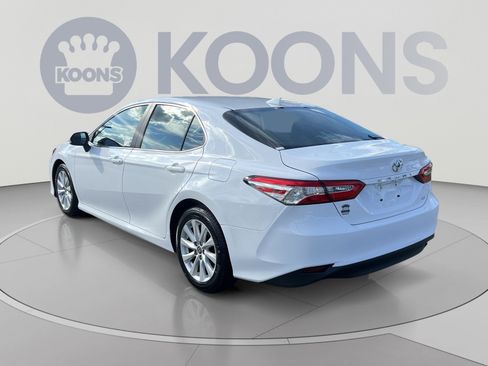 Used 2020 Toyota Camry LE FWD image 4
