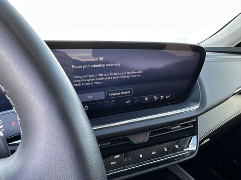 Used 2025 Buick Envision Preferred image 28