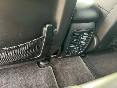 Used 2018 Jeep Grand Cherokee Limited image 19