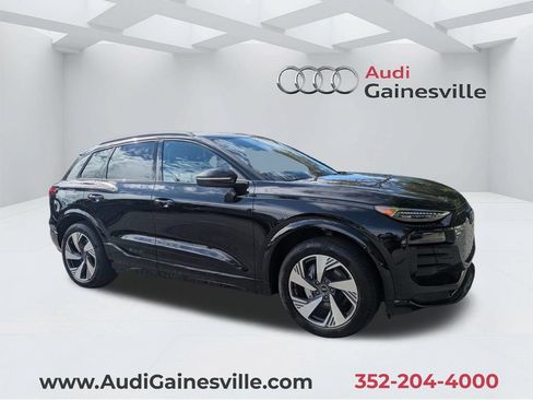 Used 2025 Audi Q6 e-tron Premium Plus w/ Premium Plus AWD/4WD image 1