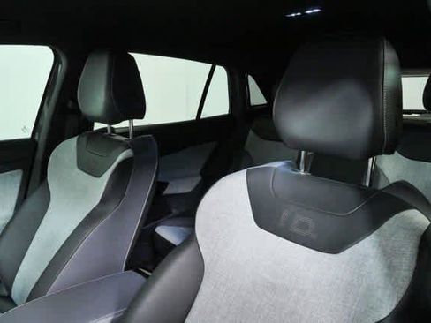Certified 2023 Volkswagen ID.4 Pro RWD image 9