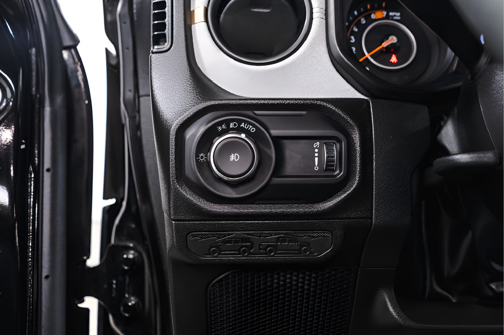 Used 2024 Jeep Wrangler Unlimited Sport AWD/4WD image 17