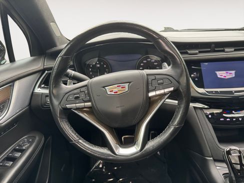 Used 2021 Cadillac XT6 Sport w/ Platinum Package AWD/4WD image 12