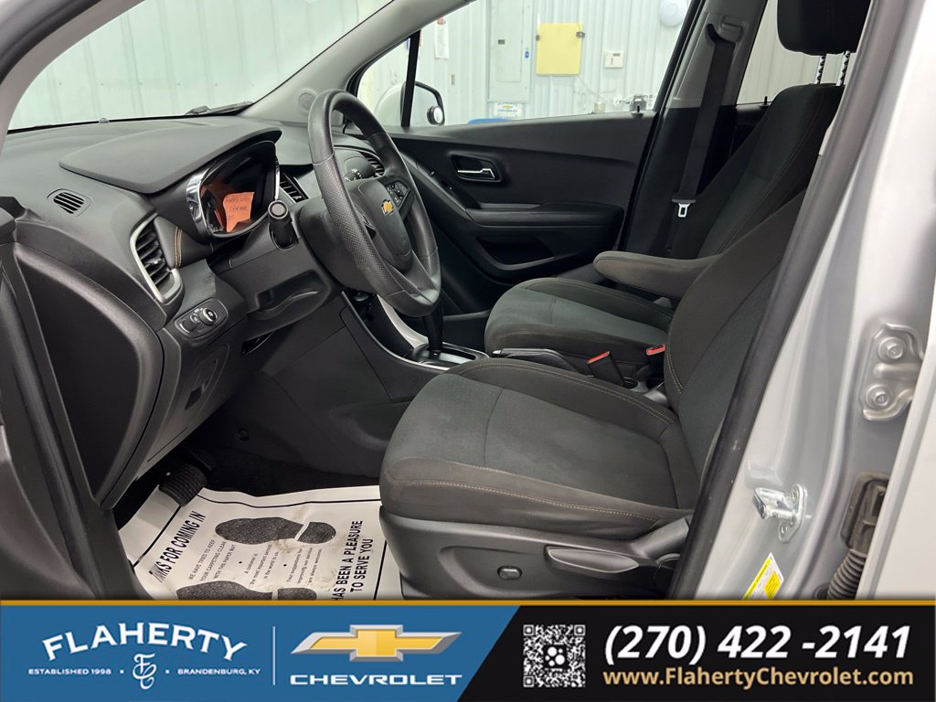 Used 2020 Chevrolet Trax LS w/ Tint and Cruise Package FWD image 9