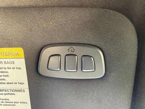 Used 2024 Ford Explorer King Ranch w/ Technology Package image 25