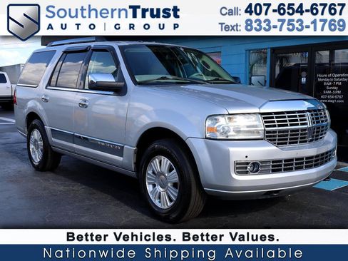 Used 2014 Lincoln Navigator 2WD image 1
