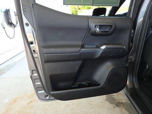 Used 2021 Toyota Tacoma TRD Sport image 24