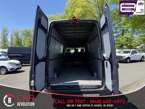 Used 2023 Mercedes-Benz Sprinter 2500 image 6